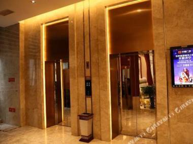 Yin Zuo Jia Yue Jing Xuan Jiu Dian (Ji Ning Nan Chi Gong Yuan Dian )