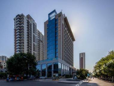 Yin Zuo Jia Yue Jing Xuan Jiu Dian (Ji Ning Nan Chi Gong Yuan Dian )