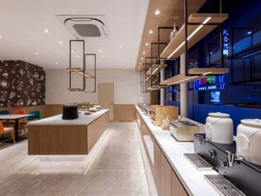 Hanting Hotel Wafangdian Railway Station