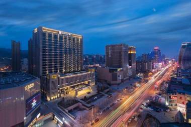 HUALUXE Hotels and Resorts