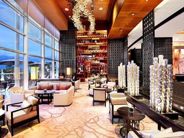 HUALUXE Hotels and Resorts