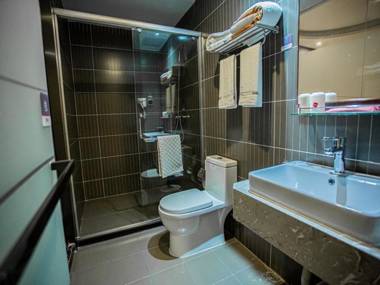 Thank Inn Hotel Hebei Chengde Pingquan City Center Square