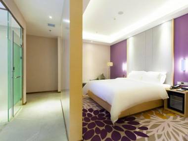 Lavande Hotel (Chengde Mountain Resort Waiba Temple Branch)