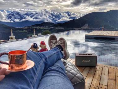 Deqin Fragmentation Wuxiang Meili Snow Mountain Yeshe Holiday Mansion