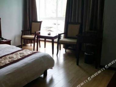 Deluke International Hotel