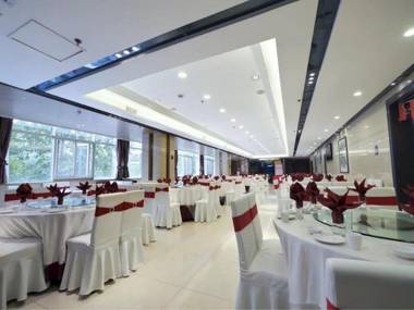 Super 8 Hotel Baoji Railway Station