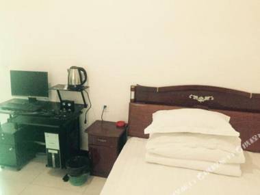 Bao Ji Jun Yue Hotel