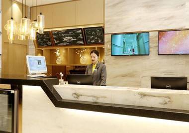 City Comfort Inn Huanggang Xishui Xionghu Road