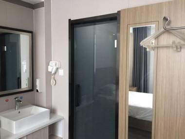 Elan Inn Zibo Wangfujing Pedestrian Street