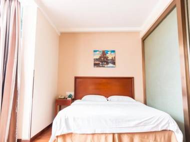 GreenTree Inn Jiangsu Suzhou Kunshan High Speed Rail Station Hengshan Road Express Hotel