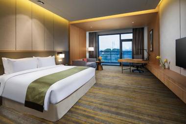 Holiday Inn Kunshan Huaqiao an IHG Hotel