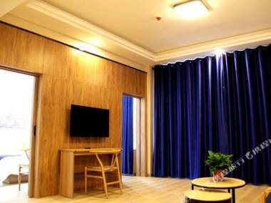 7 daysinn hotel  (Helan Center store)