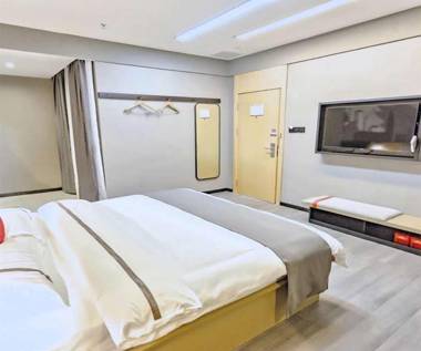 Thank Inn Hotel Hubei Yichang Wuyi Square