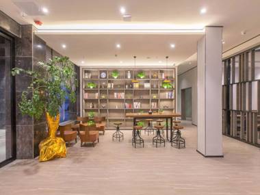 Hanting Hotel Zhijiang Yanjiang Avenue