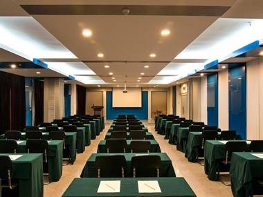 Vienna Hotel Yangzhou Wenchangge