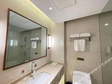 Vienna Hotel (Gaoyou Dongfang Yujing store)