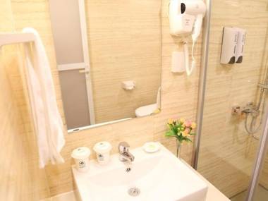 GreenTree Inn JiangSu YiXing DingShu Town JieFang East Road Express Hotel