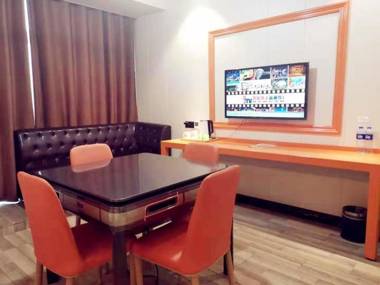 Shell Yanchengting Lake District Baima Plaza Hotel