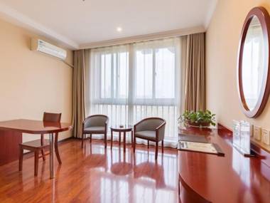 GreenTree Inn Jiangsu Xuzhou High Speed Railway Zhanqian Square Business Hotel