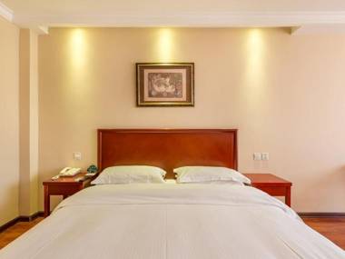 GreenTree Inn Jiangsu Xuzhou High Speed Railway Zhanqian Square Business Hotel