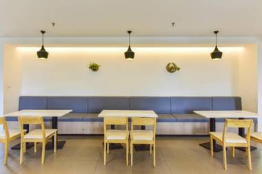 Hanting Hotel Xining Fengqing Road Convention And Exhibition Center