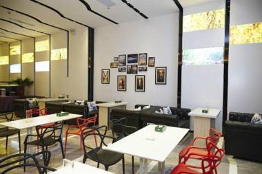 Lavande Hotel Zhuhai Gongbei Port Square