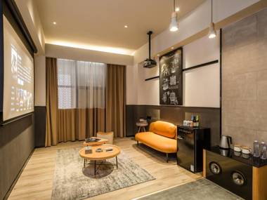 Zmax Hotel Zhuhai Gongbei Port Qinglv Road