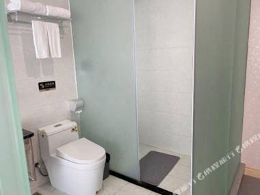 Fuxiang Holiday Hotel