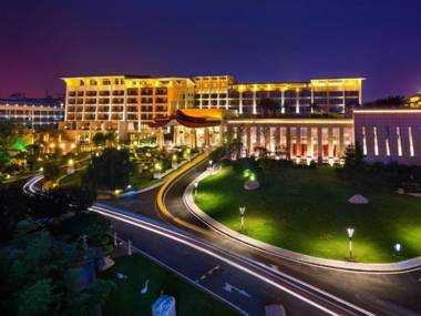 Huaqing Aegean International Hot Spring Resort & Spa