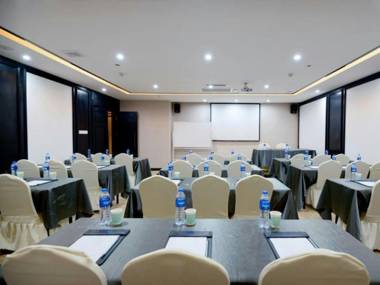 Xana Hotelle·Xi'an Fengcheng 5th Road North Railway Station Metro Station