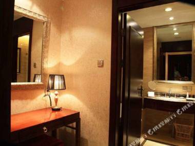 Titan Central Park Hotel