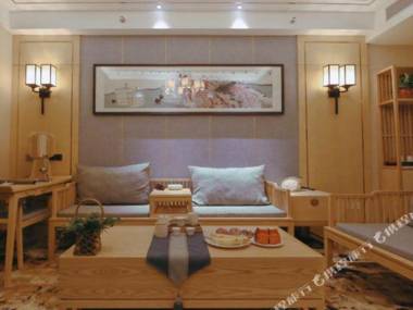 Soaring Dragon Hotel