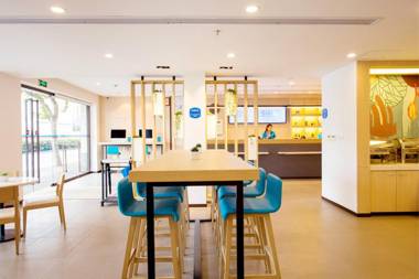 Hanting Hotel Xi'an Fengdong Xincheng Houweizhai