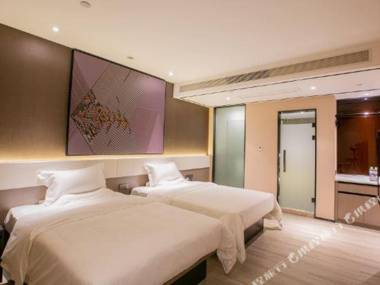 Qingning Hotel (Xi'an Foreign Affairs University Zhangba Subway Station)