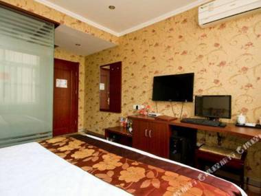 Super 8 (Xi'an Lintong Huaqingchi)