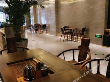 Xi'an Four Seasons Mountain Water Hotel(Fengcheng South Road Store)