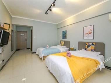 Rest Inn (Wanda Plaza Hotel)