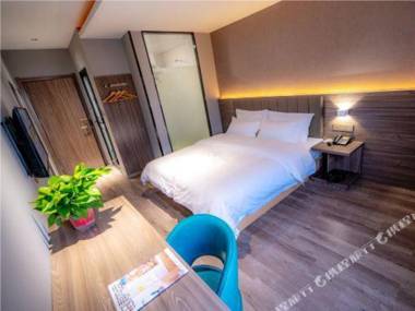 7 Premium (Xi 'an Lintong Terracotta Warriors East Sancha Metro Station Store)