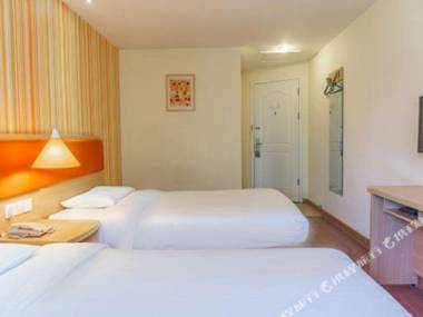 Ru Jia Jiu Dian neo(Sha Men Wu Yuan Wan Hui Zhan Zhong Xin Guan Yin Shan Hai Jing Dian )