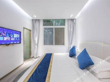 Qili Xiangshe Hostel