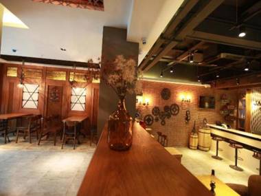 James Joyce Coffetel Wuxi Taihu Square Subway Station Branch