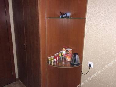 Yatai Business Hotel