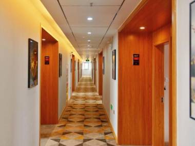 Shell Hotel Wuhu Jiujiang District Daqiao Town Huashan Road