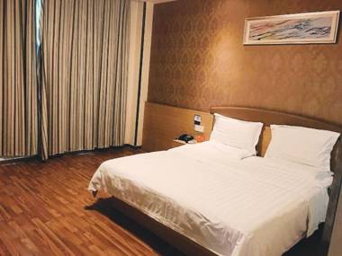 7 Days Inn Wuhan Insitute of Technology Luoshi Road Branch