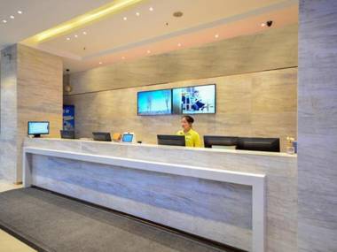City Comfort Inn Wuhan Caidian Square