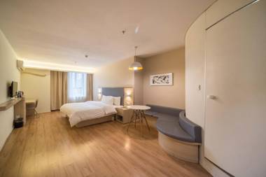 Hanting Hotel Hankou Raiway Station Metro Station