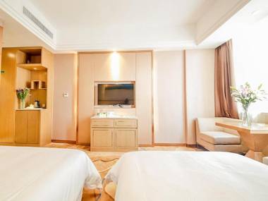 Vienna International Hotel Huhan Jiedaokou