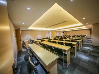 Lavande Hotel·Wuhan Qingshan Zhongyuan Plaza