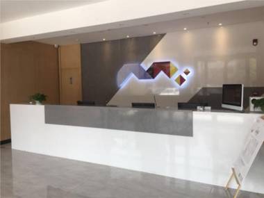 Borrman Hotel Wuhan Yangluo