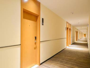 City Comfort Inn Hubei University of Technology Banqiao Metro Station